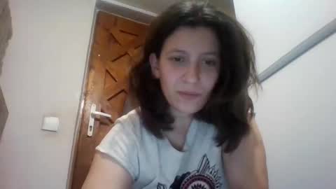 Snapshot of alma_amy chatting on 12.28.24 Alma online show from 12.28.24