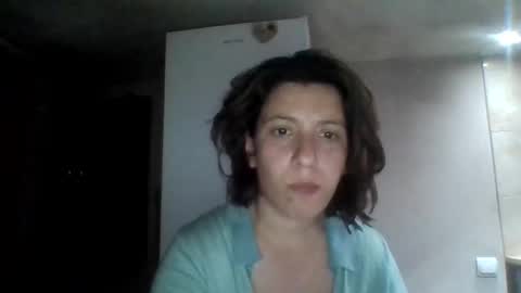 Snapshot of alma_amy chatting on 02.09.25 Alma online show from 02.09.25