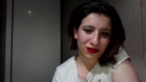 Snapshot of alma_amy chatting on 02.23.25 Alma online show from 02.23.25