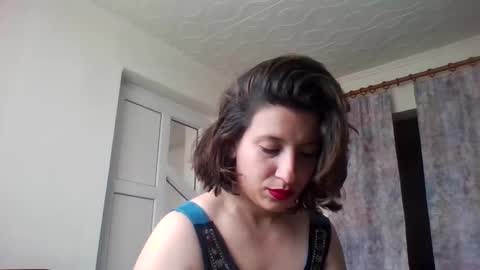 Snapshot of alma_amy chatting on 02.25.25 Alma online show from 02.25.25