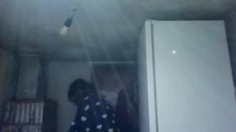 Snapshot of alma_amy chatting on 03.06.25 Alma online show from 03.06.25