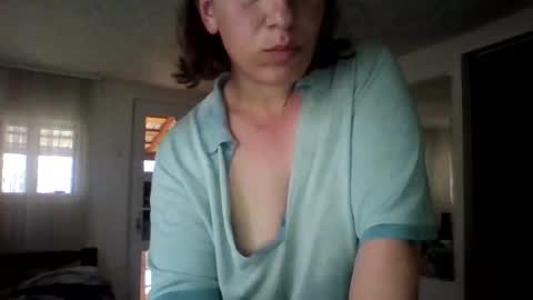 Snapshot of alma_amy chatting on 03.11.25 Alma online show from 03.11.25