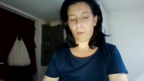 Snapshot of alma_amy chatting on 09.24.25 Alma online show from 09.24.25