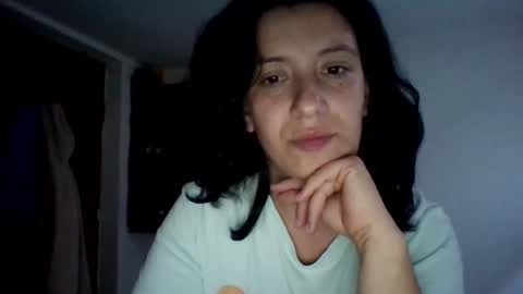 Snapshot of alma_amy chatting on 10.27.25 Alma online show from 10.27.25