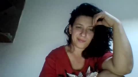 Snapshot of alma_amy chatting on 11.27.25 Alma online show from 11.27.25