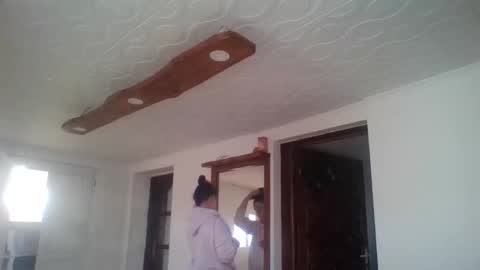 Snapshot of alma_amy chatting on 12.04.25 Alma online show from 12.04.25