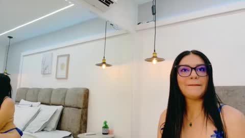 Snapshot of almarose_1 chatting on 05.30.26 alma online show from 05.30.26