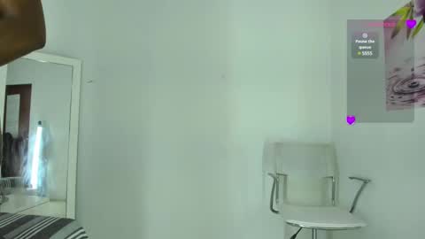 Snapshot of almasaennz chatting on 12.20.24   online show from 12.20.24