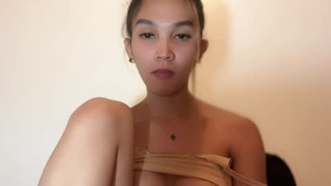 larah online show from 10.05.25