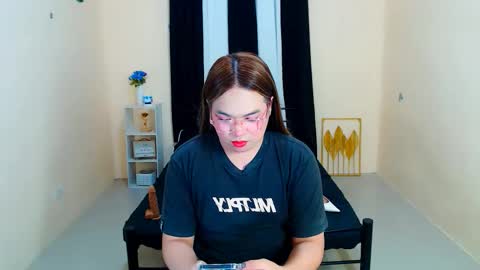 Snapshot of almirablont13 chatting on 09.29.25 Almira online show from 09.29.25