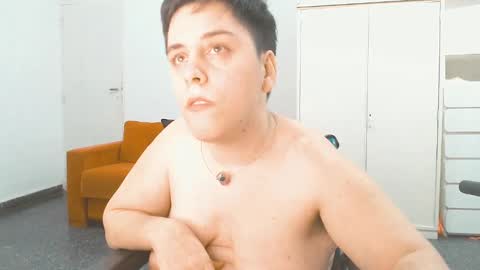 Almond online show from 03.10.25