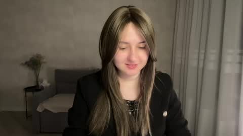 Anna online show from 04.25.26