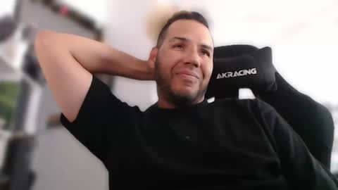 Snapshot of aloha_king chatting on 11.16.25 simplyfaded online show from 11.16.25