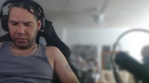 Snapshot of aloha_king chatting on 11.22.25 simplyfaded online show from 11.22.25