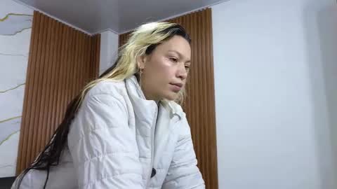 alonddra_tay online show from 04.27.26