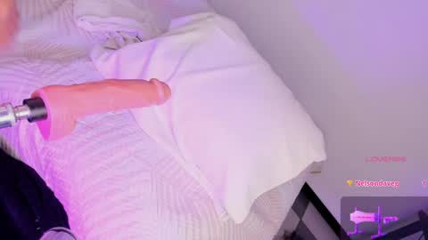 Snapshot of alondra_milff chatting on 07.30.26 ALONDRAMILF online show from 07.30.26