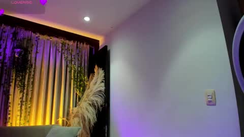Snapshot of alondrasoomer chatting on 05.26.26 ALONDRA CUTE online show from 05.26.26