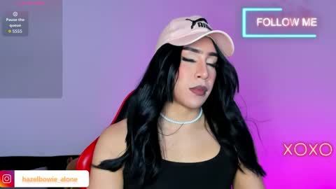 Snapshot of alonehazel chatting on 11.30.25 Hazel Bowie online show from 11.30.25