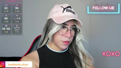 Snapshot of alonehazel chatting on 12.17.25 Hazel Bowie online show from 12.17.25