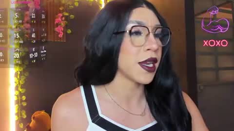 Snapshot of alonehazel chatting on 06.18.26 Hazel Bowie online show from 06.18.26