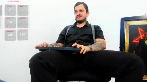 Snapshot of alpha_paganni chatting on 04.06.26 alpha paganni online show from 04.06.26