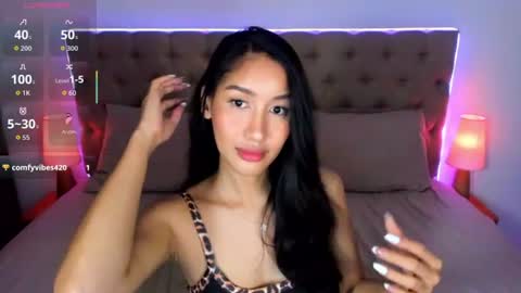 Snapshot of alphaisonline chatting on 07.08.26 sophia betterthanyourx online show from 07.08.26
