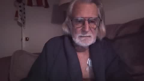 AlphaUniform online show from 12.18.25