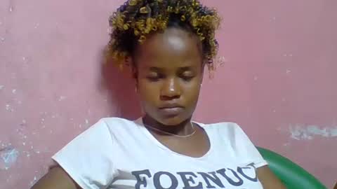 Snapshot of alphosettah chatting on 10.15.25 alphosettah online show from 10.15.25