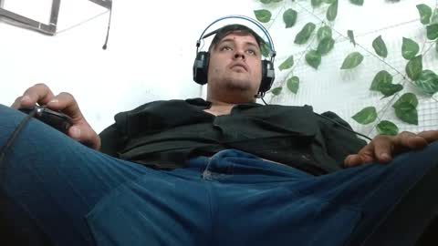 Snapshot of altairstudiosboy chatting on 11.08.25 Jhosep online show from 11.08.25