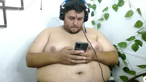 Snapshot of altairstudiosboy chatting on 11.30.25 Jhosep online show from 11.30.25