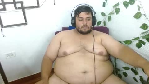 Snapshot of altairstudiosboy chatting on 12.15.25 Jhosep online show from 12.15.25