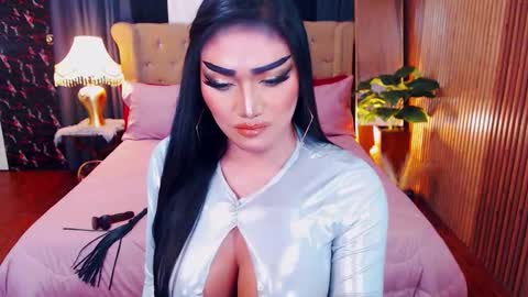 Alura Jhenson online show from 02.04.26