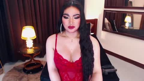 Snapshot of alurajhenson chatting on 06.12.26 Alura Jhenson online show from 06.12.26