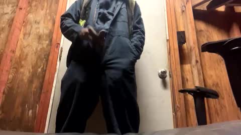 Snapshot of alwayshorny240177 chatting on 10.31.25 alwayshorny240177 online show from 10.31.25