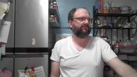 Snapshot of alwaysquizzical chatting on 12.23.25 Foreverquizzical online show from 12.23.25