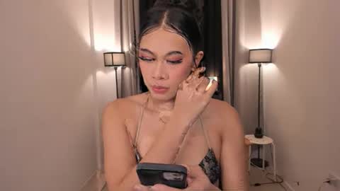 Snapshot of alwina_williams chatting on 04.21.26 alwina_williams online show from 04.21.26