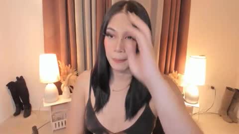 Snapshot of alwina_williams chatting on 05.20.26 alwina_williams online show from 05.20.26