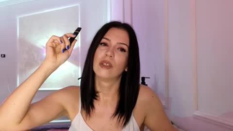 Snapshot of alyarei chatting on 12.02.25 alyarei online show from 12.02.25