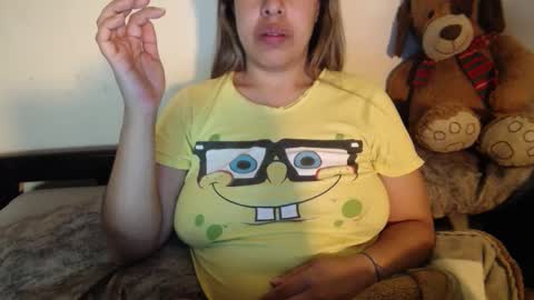 Snapshot of alynfoxx chatting on 03.04.25 Alyn Maria online show from 03.04.25