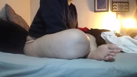 Snapshot of alynfoxx chatting on 09.28.25 Alyn Maria online show from 09.28.25