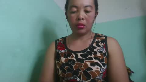 Snapshot of alypierette chatting on 06.01.26 alypierette online show from 06.01.26
