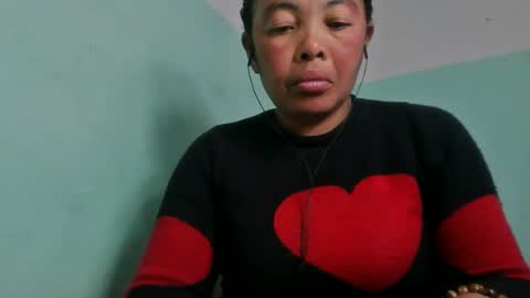 Snapshot of alypierette chatting on 06.11.26 alypierette online show from 06.11.26