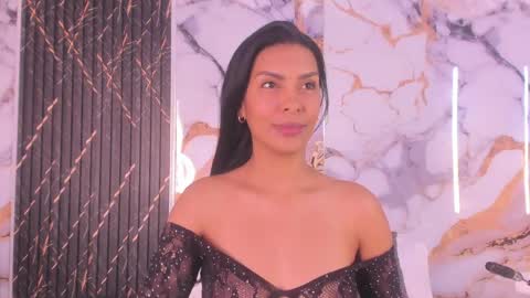 Snapshot of alyson__a chatting on 05.25.26 alyson__a online show from 05.25.26