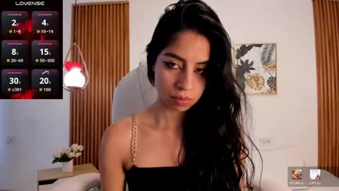 Snapshot of alyssabeauty_ chatting on 05.10.26 alyssabeauty_ online show from 05.10.26