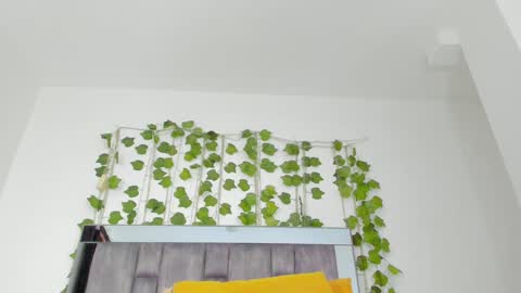 Snapshot of alyssia_oceann chatting on 09.10.25 alyssia online show from 09.10.25