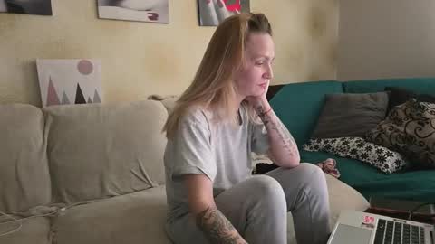 Snapshot of alythea chatting on 03.17.26 Aly online show from 03.17.26