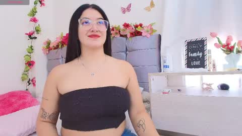 Isabella online show from 04.30.26