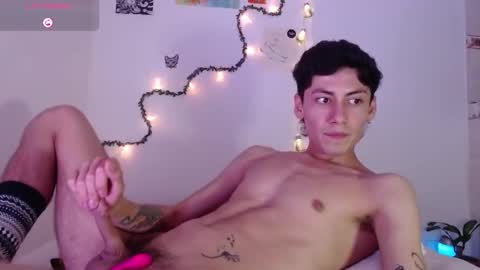 Snapshot of amad696 chatting on 01.15.25 Amad Passer x guests Independent model online show from 01.15.25