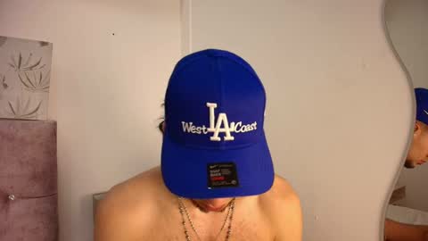 Snapshot of amadeo_wild chatting on 02.15.25 Amadeo Wild online show from 02.15.25