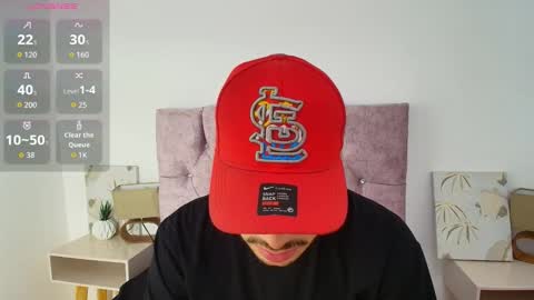 Snapshot of amadeo_wild chatting on 10.21.25 Amadeo Wild online show from 10.21.25